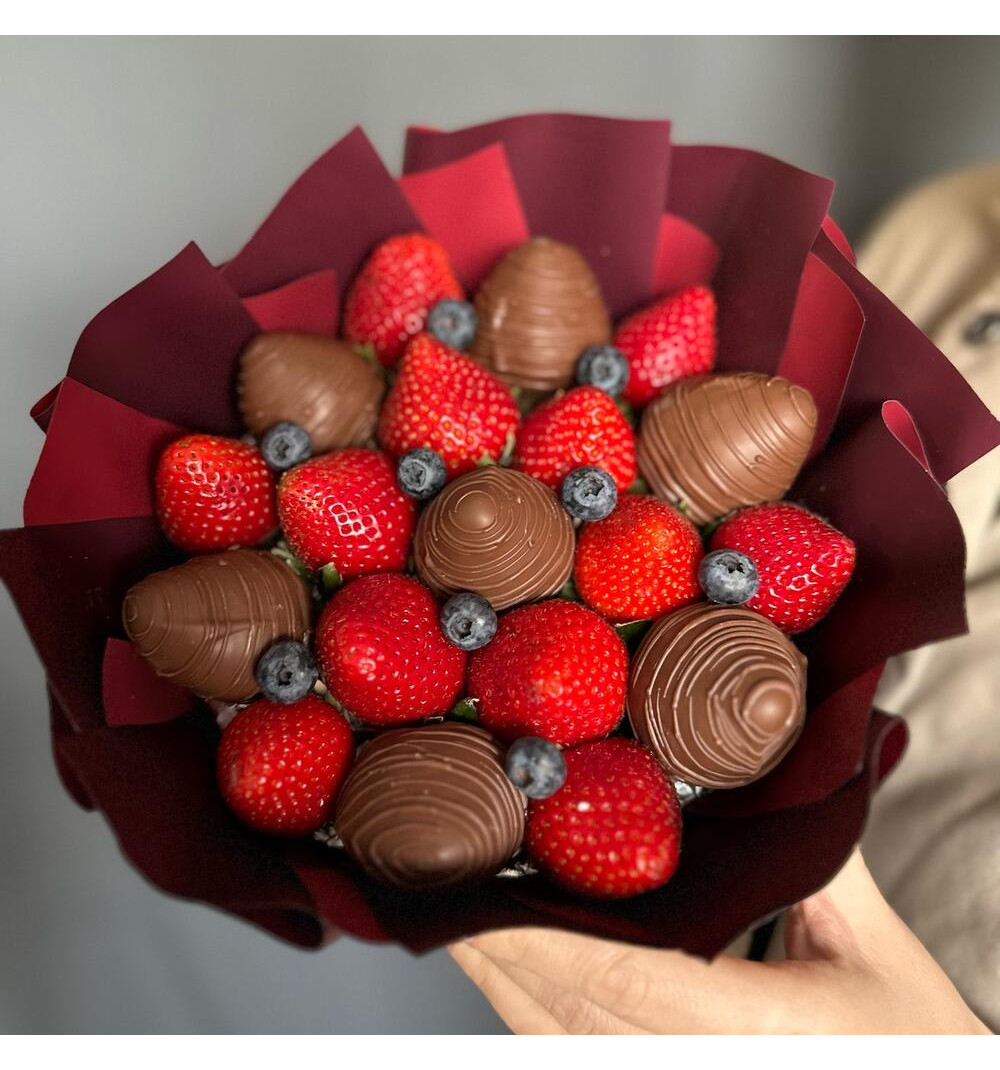 «Spark» құлпынай букеті